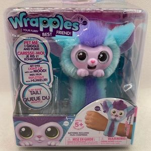 Wrapples Shylo Interactive Wristband Plush Toy Little Live